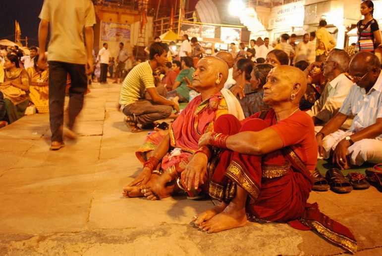 Varanasi night
